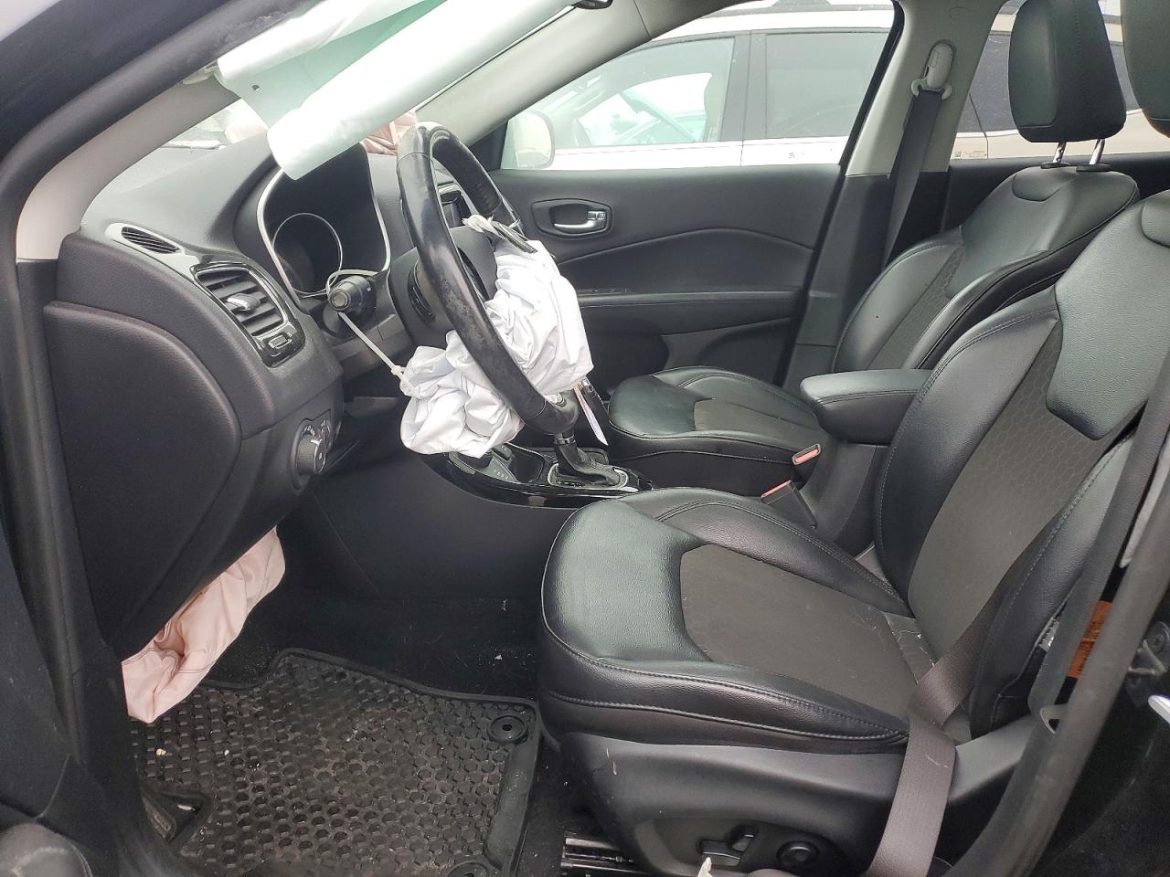 2019 JEEP COMPASS LATITUDE photo 19