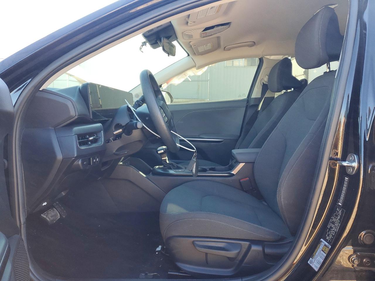 2025 KIA K4 LX photo 13