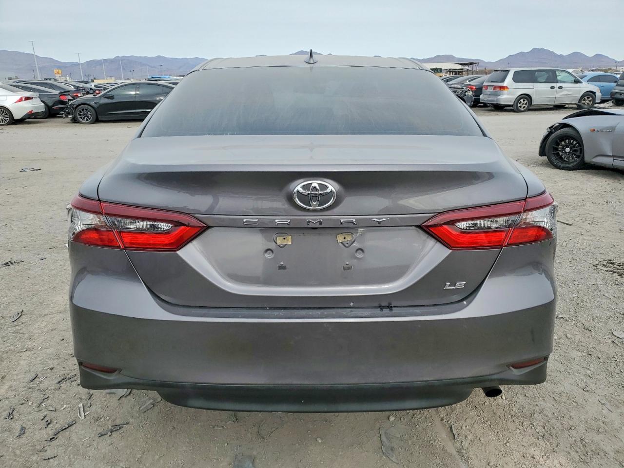 2021 TOYOTA CAMRY LE photo 6