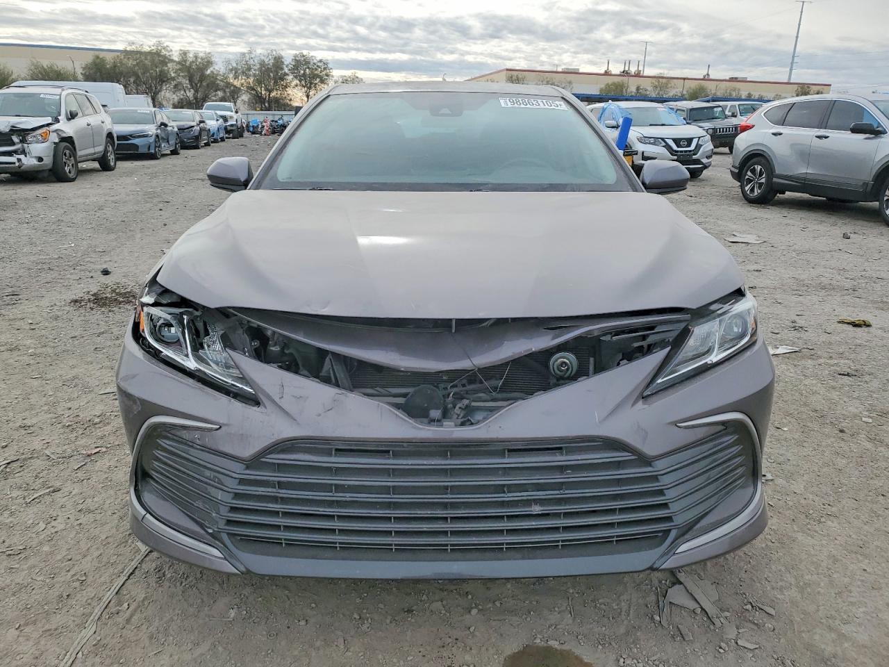 2021 TOYOTA CAMRY LE photo 5