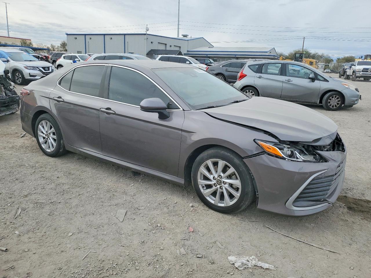 2021 TOYOTA CAMRY LE photo 4