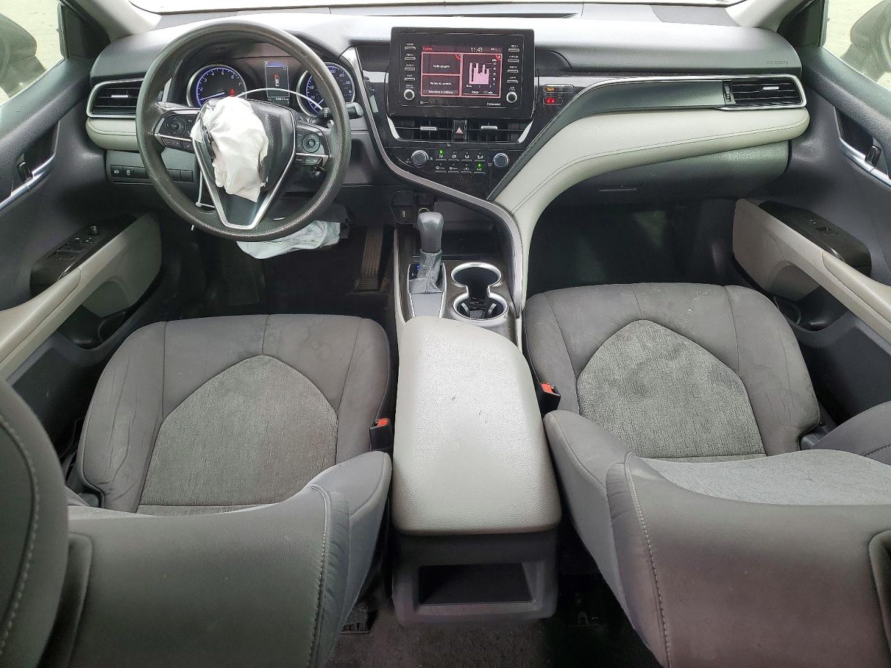 2021 TOYOTA CAMRY LE photo 8