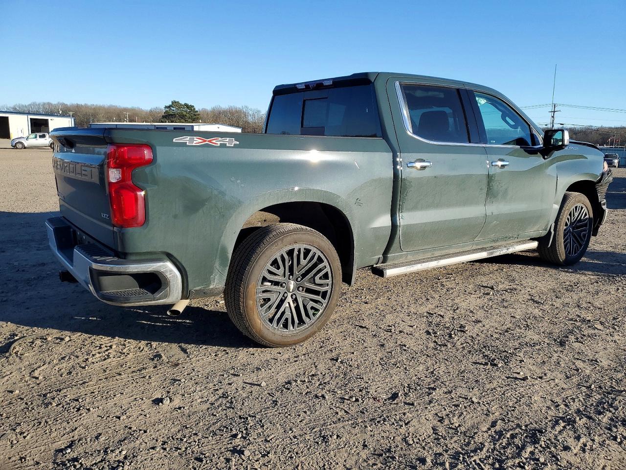 2025 CHEVROLET SILVERADO K1500 LTZ photo 3