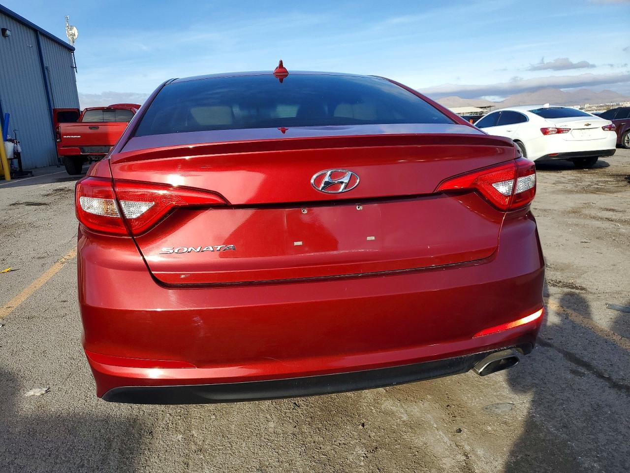 2015 HYUNDAI SONATA SE photo 11