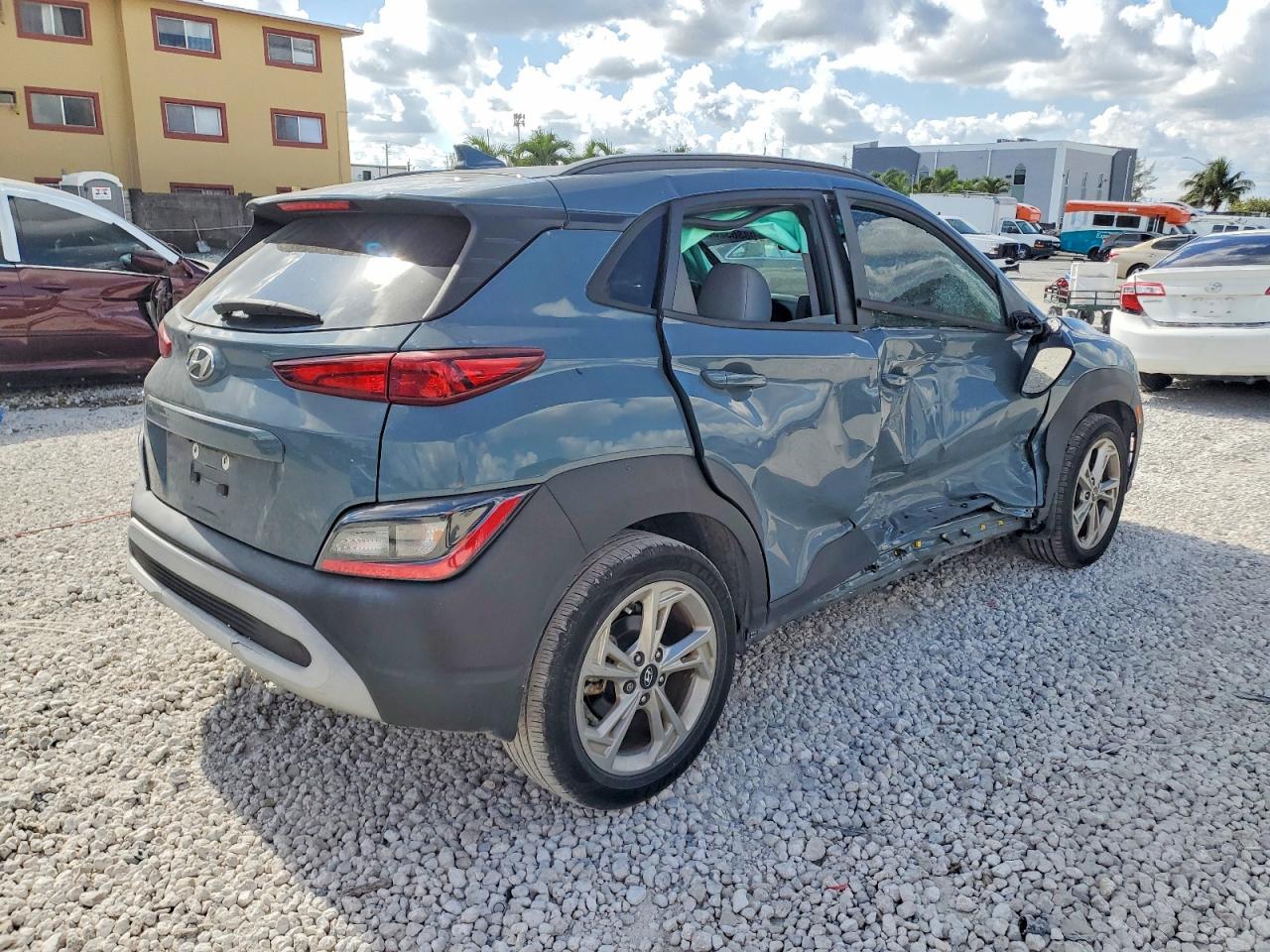 2022 HYUNDAI KONA SEL photo 3