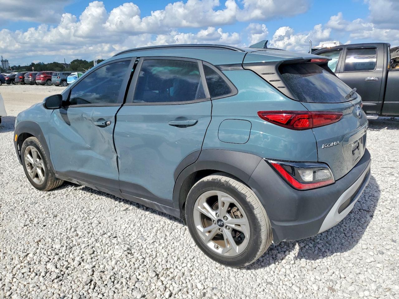 2022 HYUNDAI KONA SEL photo 2