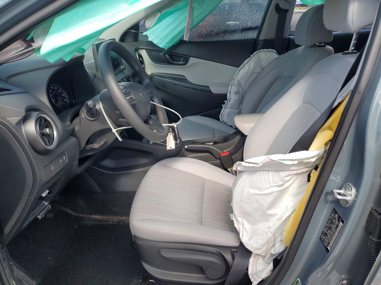2022 HYUNDAI KONA SEL photo 7