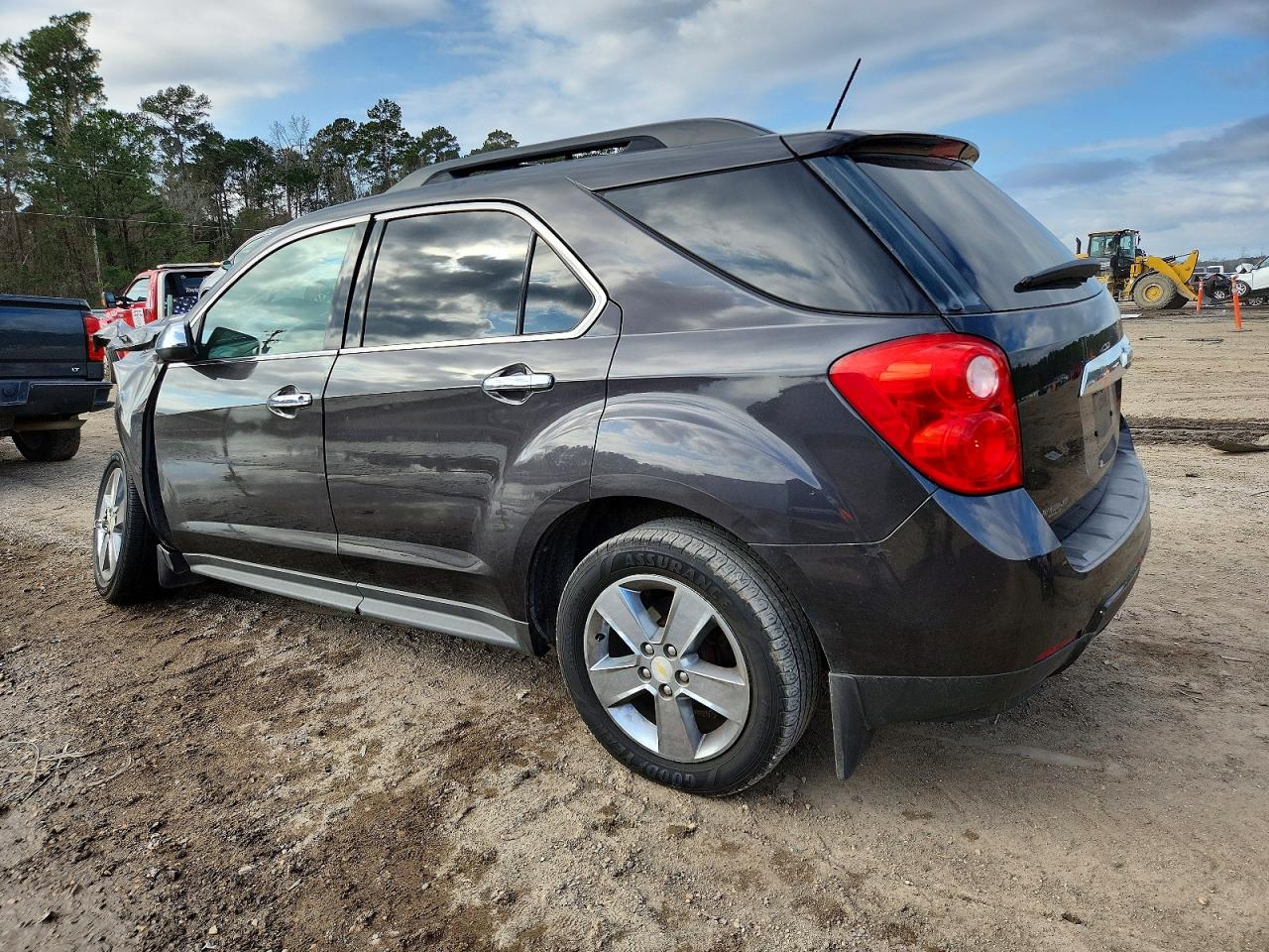 2015 CHEVROLET EQUINOX LT photo 2