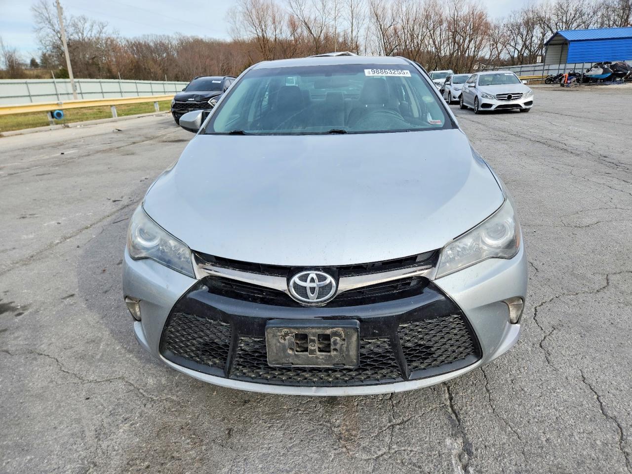 2016 TOYOTA CAMRY LE photo 5