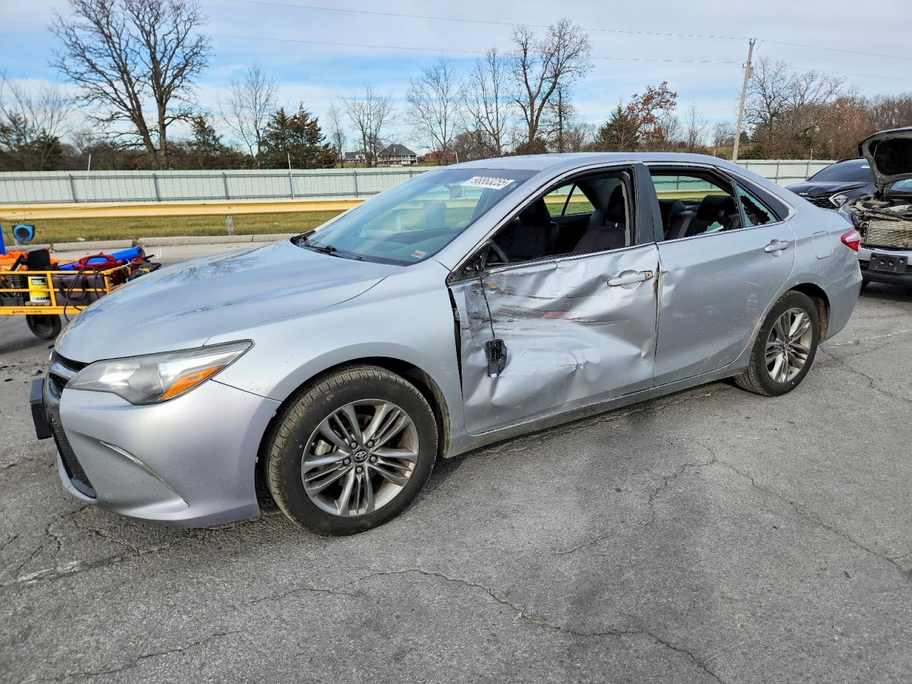 2016 TOYOTA CAMRY