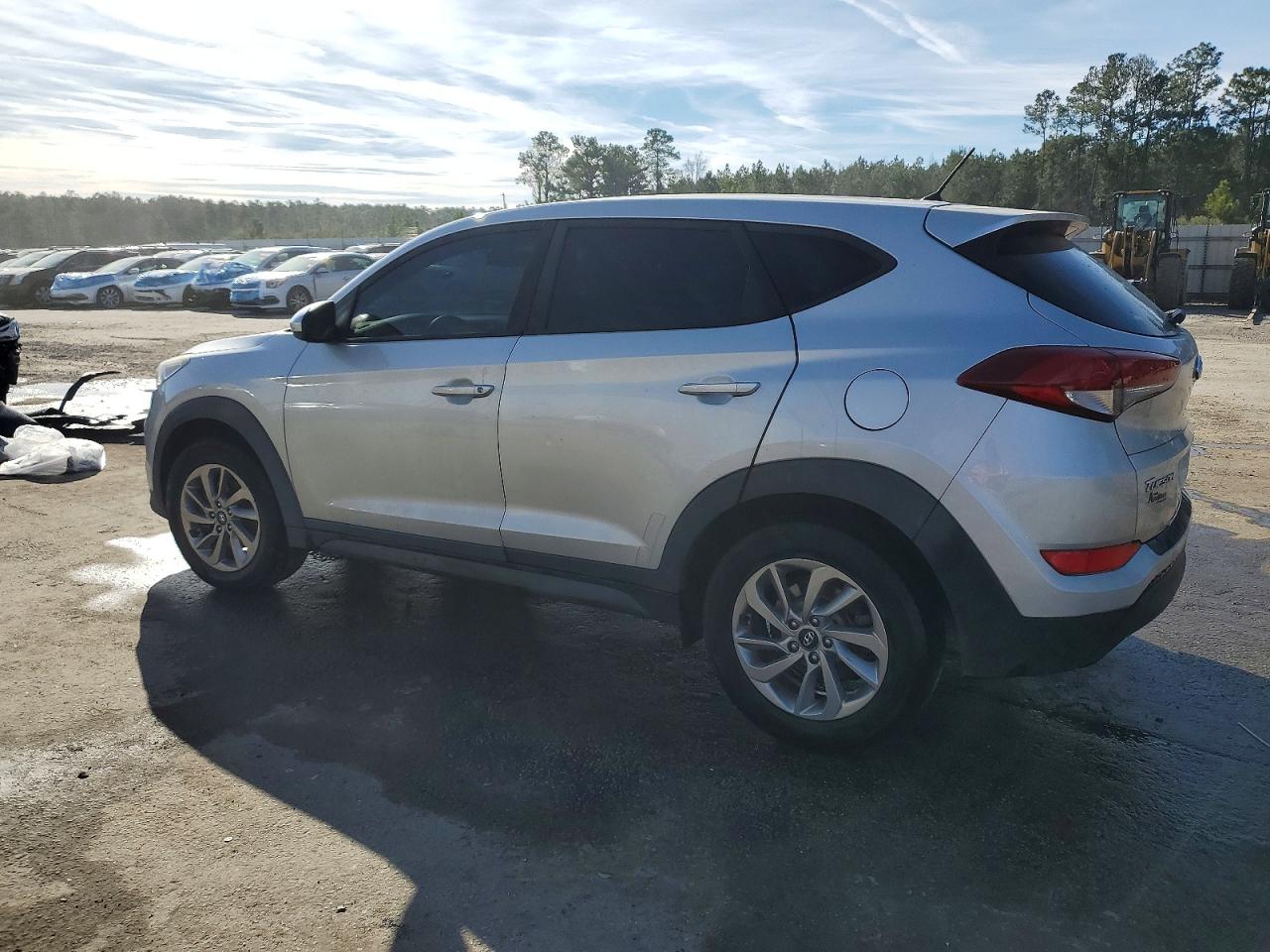 2018 HYUNDAI TUCSON SE photo 4