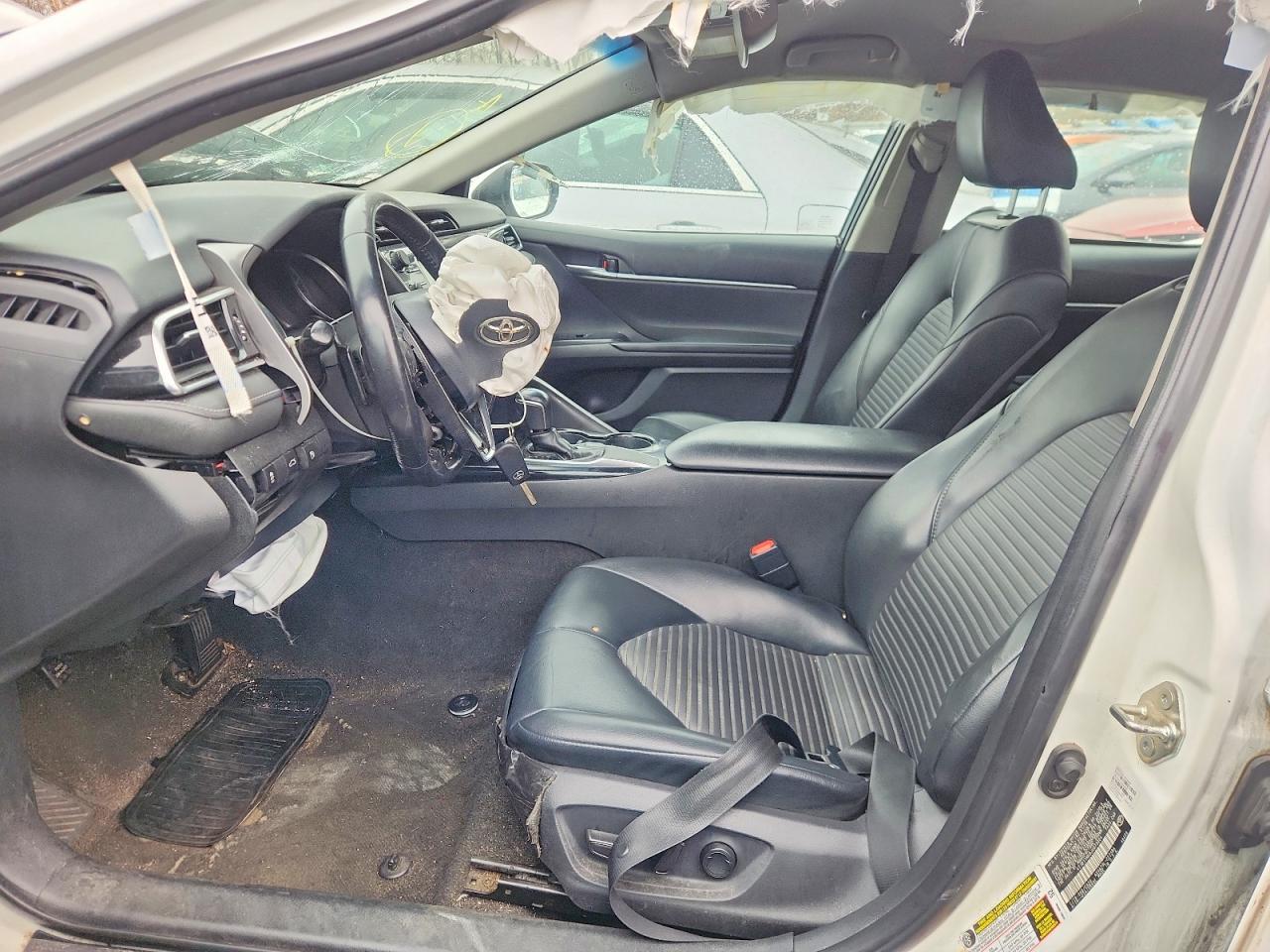 2018 TOYOTA CAMRY L photo 7