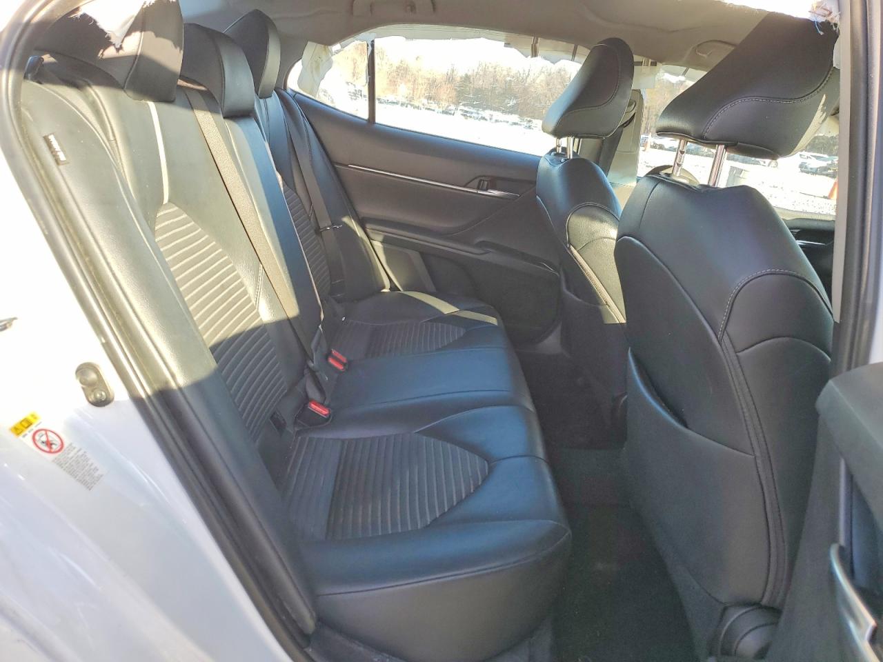 2018 TOYOTA CAMRY L photo 10