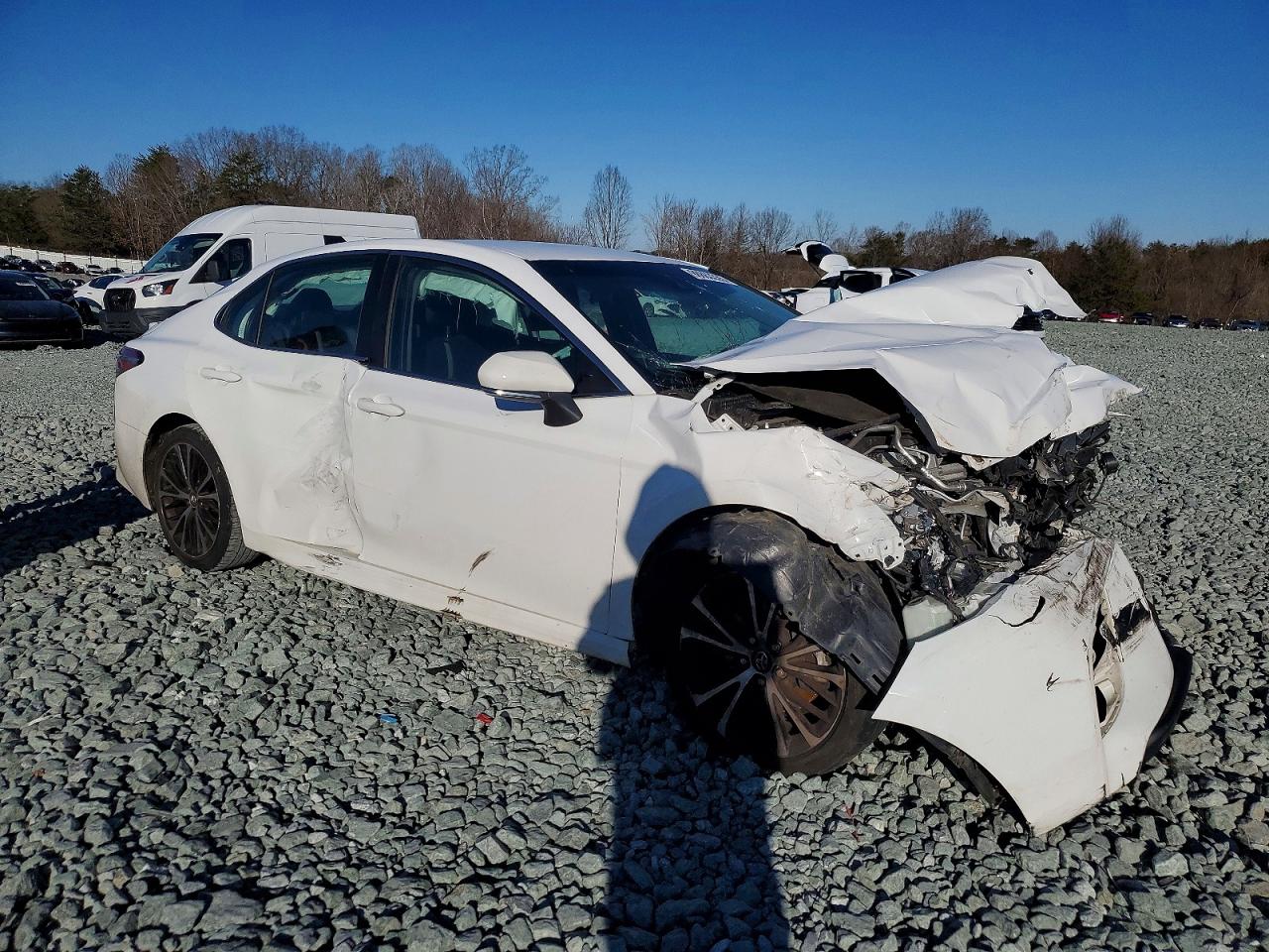 2018 TOYOTA CAMRY L photo 4