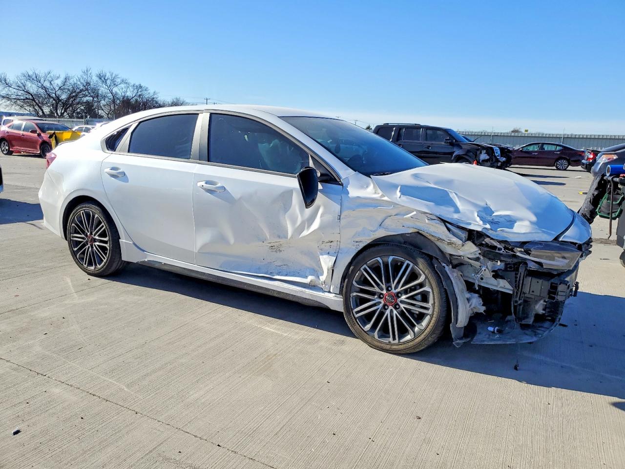 2024 KIA FORTE GT photo 4