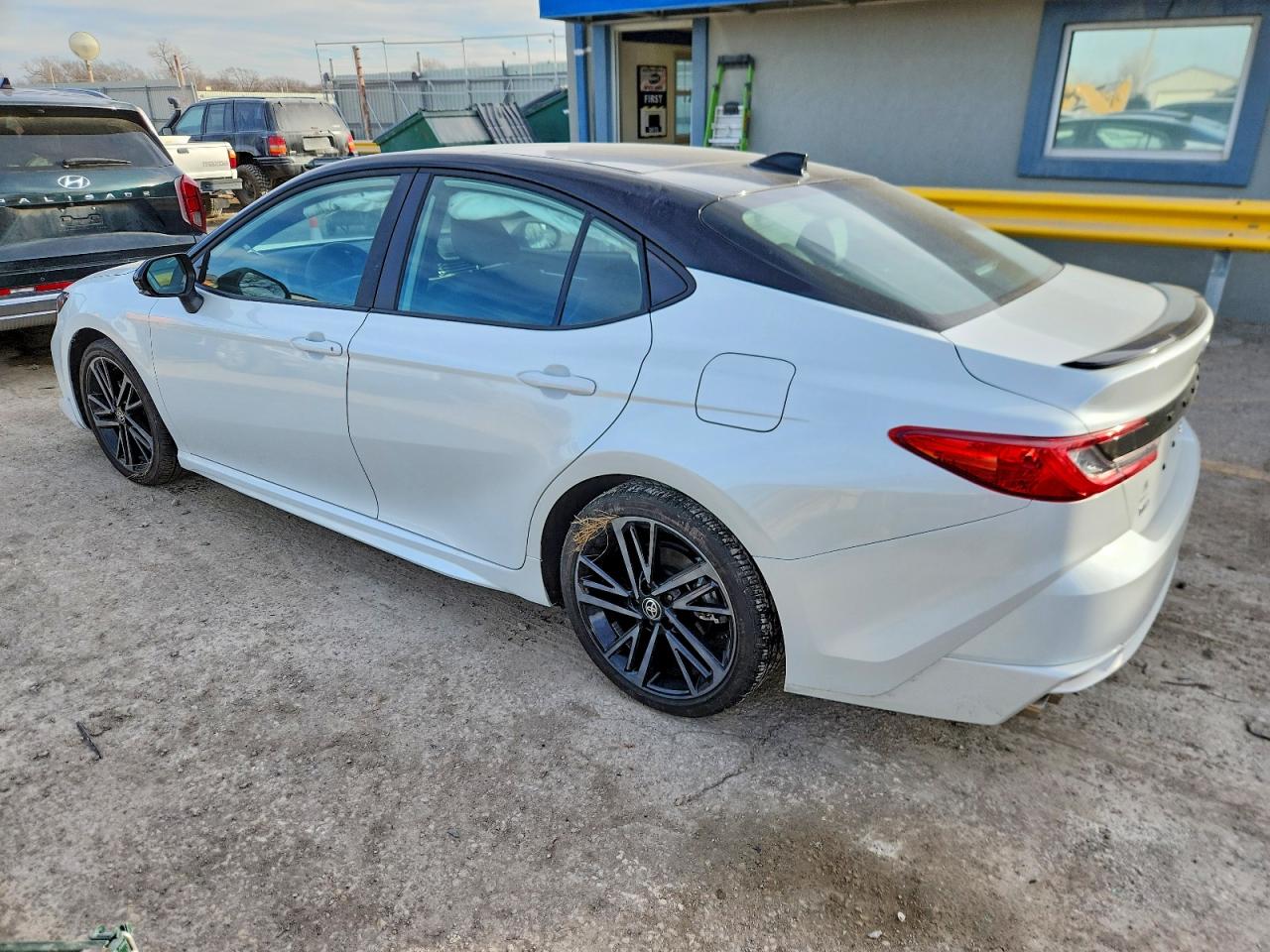2025 TOYOTA CAMRY XSE photo 2