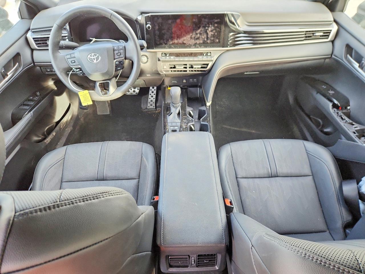 2025 TOYOTA CAMRY XSE photo 8