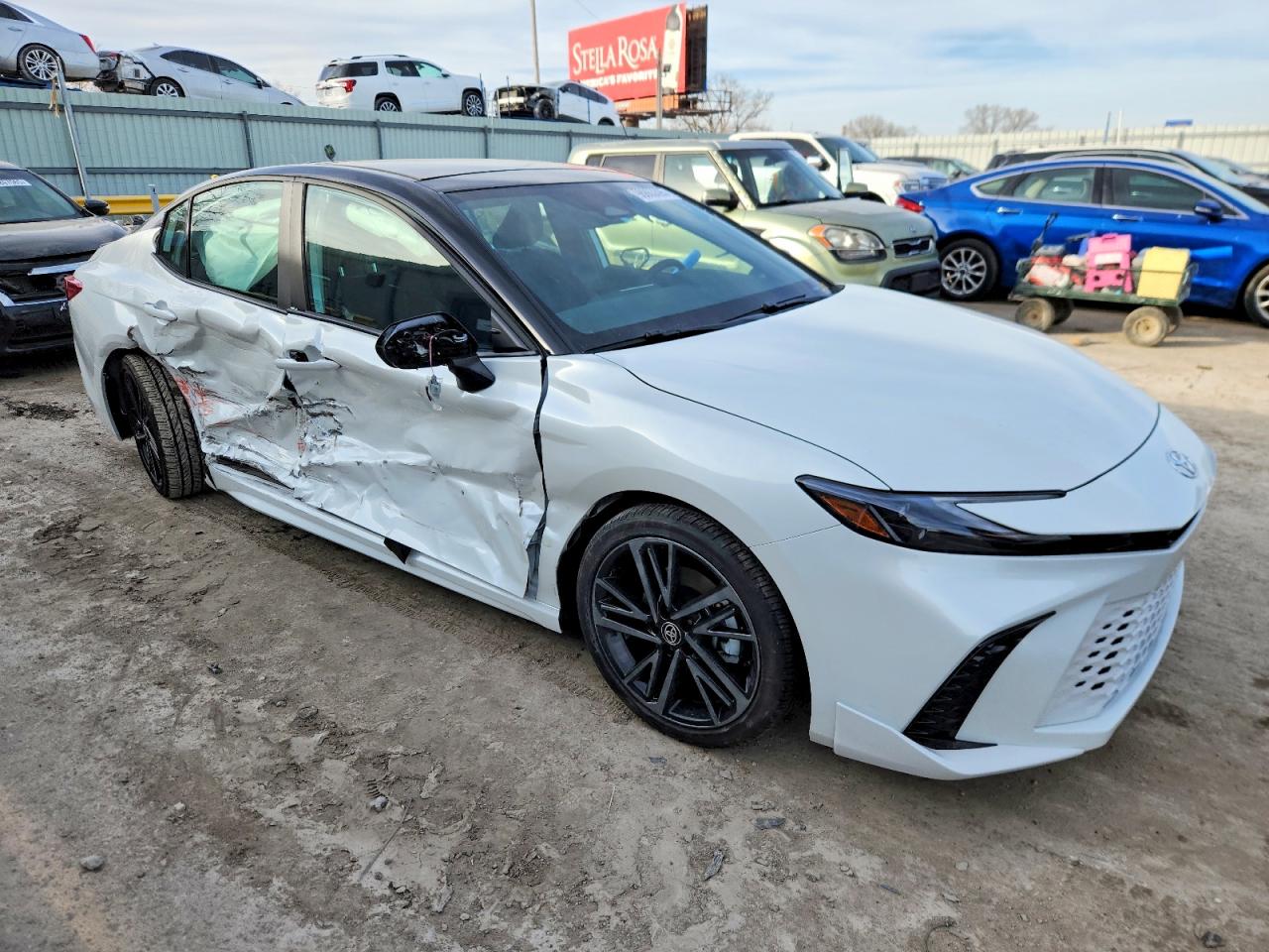 2025 TOYOTA CAMRY XSE photo 4