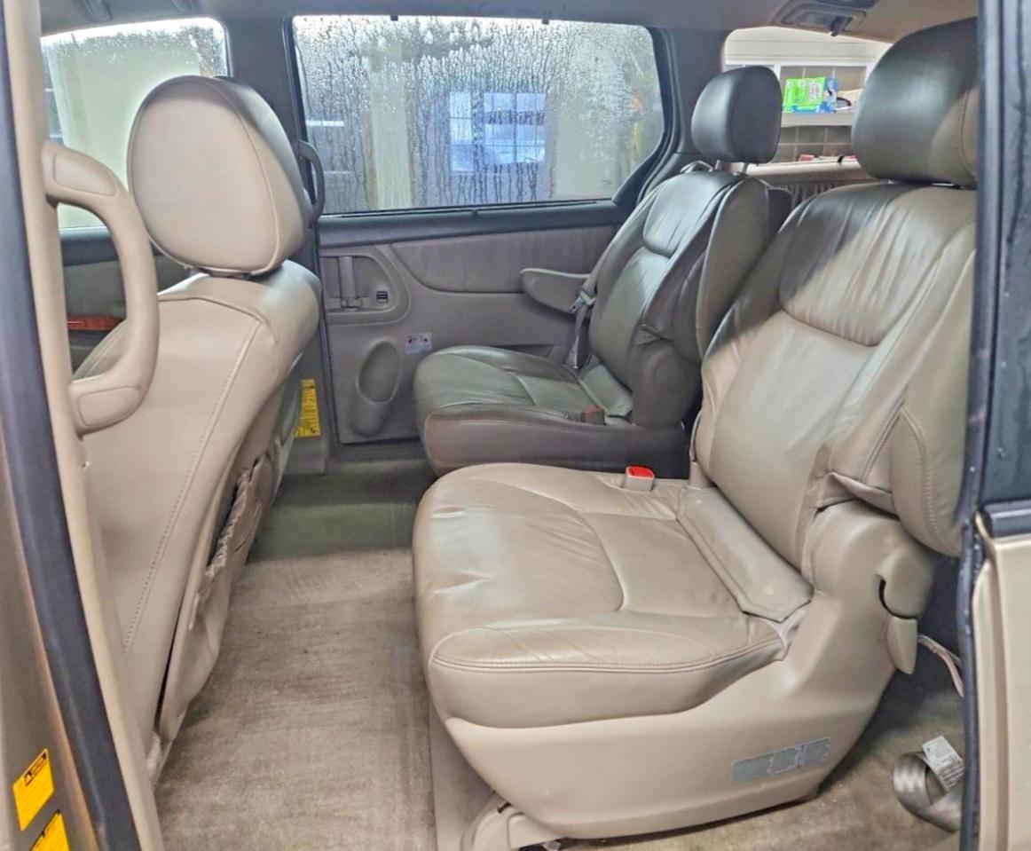 2006 TOYOTA SIENNA XLE photo 11