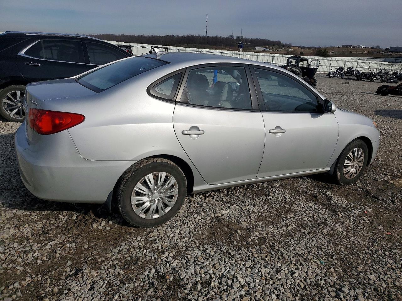 2010 HYUNDAI ELANTRA BLUE photo 3
