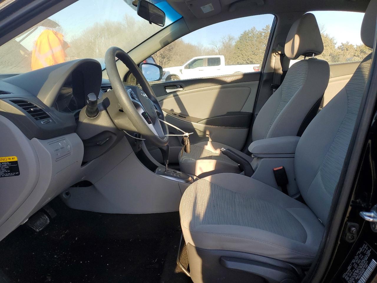 2016 HYUNDAI ACCENT SE photo 7