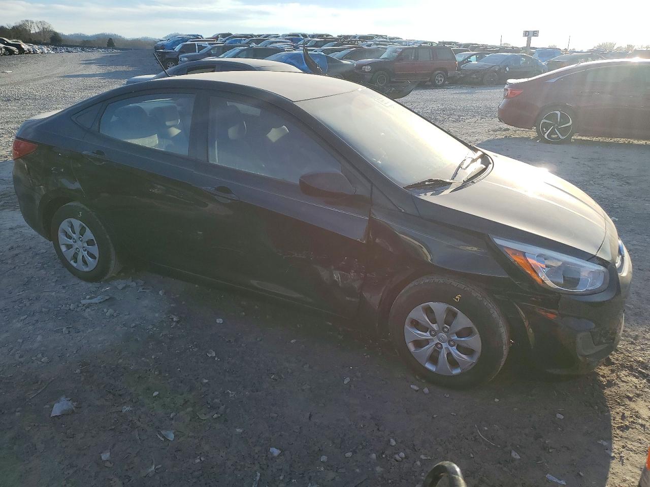 2016 HYUNDAI ACCENT SE photo 4