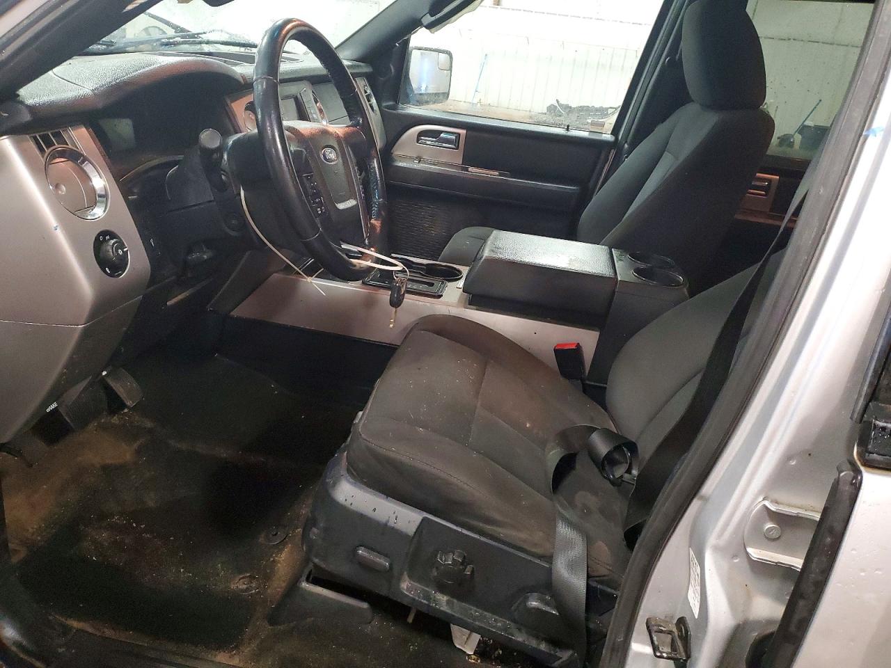 2017 FORD EXPEDITION EL XLT photo 13