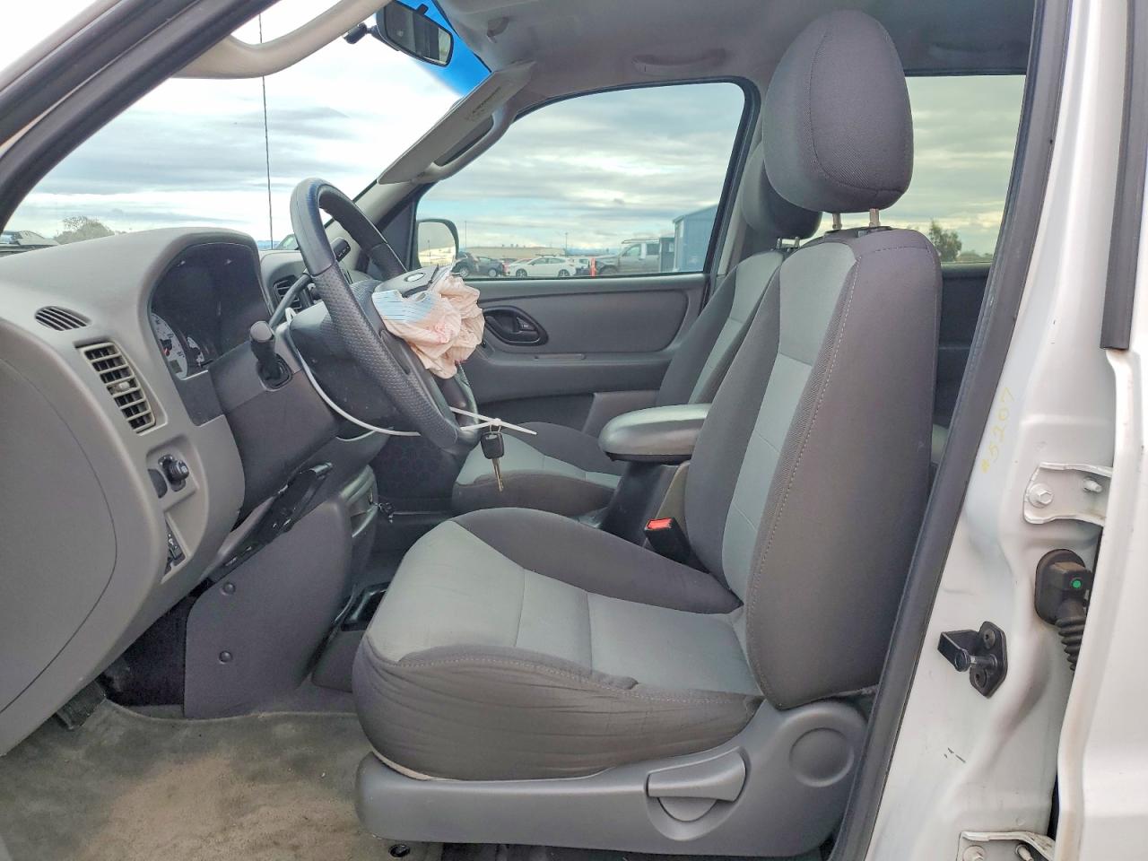2003 FORD ESCAPE XLS photo 7
