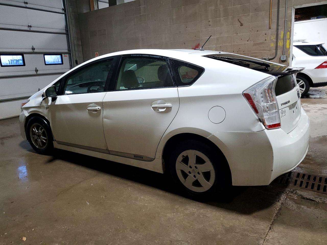 2011 TOYOTA PRIUS photo 3