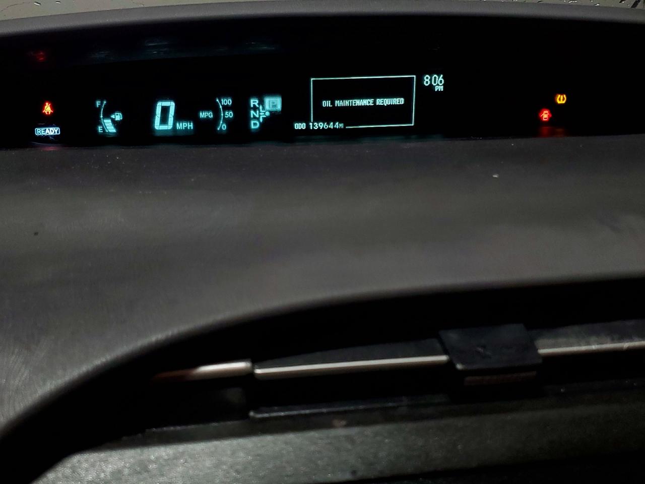 2011 TOYOTA PRIUS photo 17