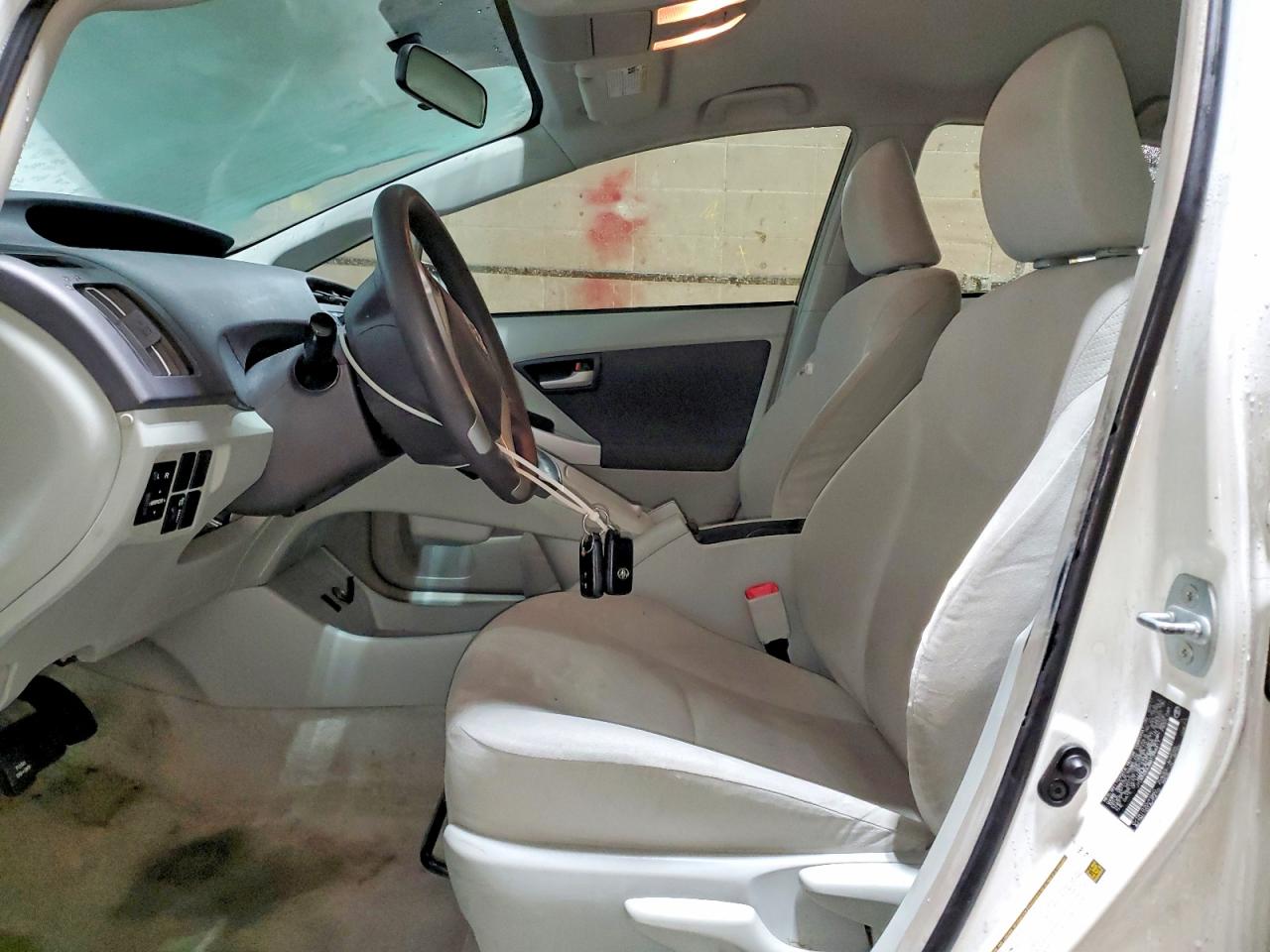 2011 TOYOTA PRIUS photo 13