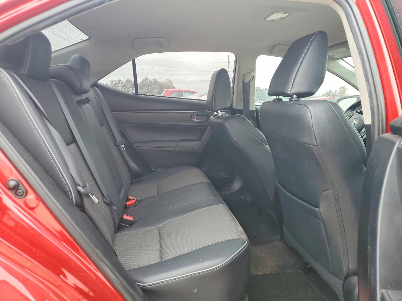 2015 TOYOTA COROLLA L photo 19