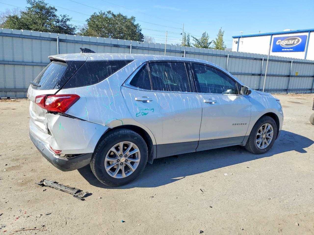 2020 CHEVROLET EQUINOX LT photo 3