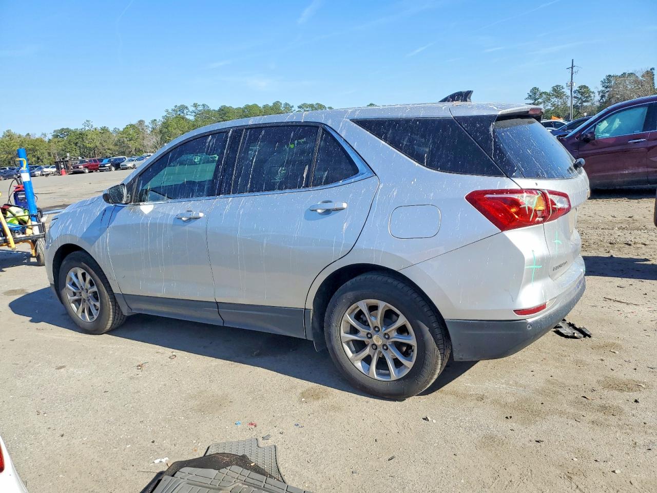 2020 CHEVROLET EQUINOX LT photo 2