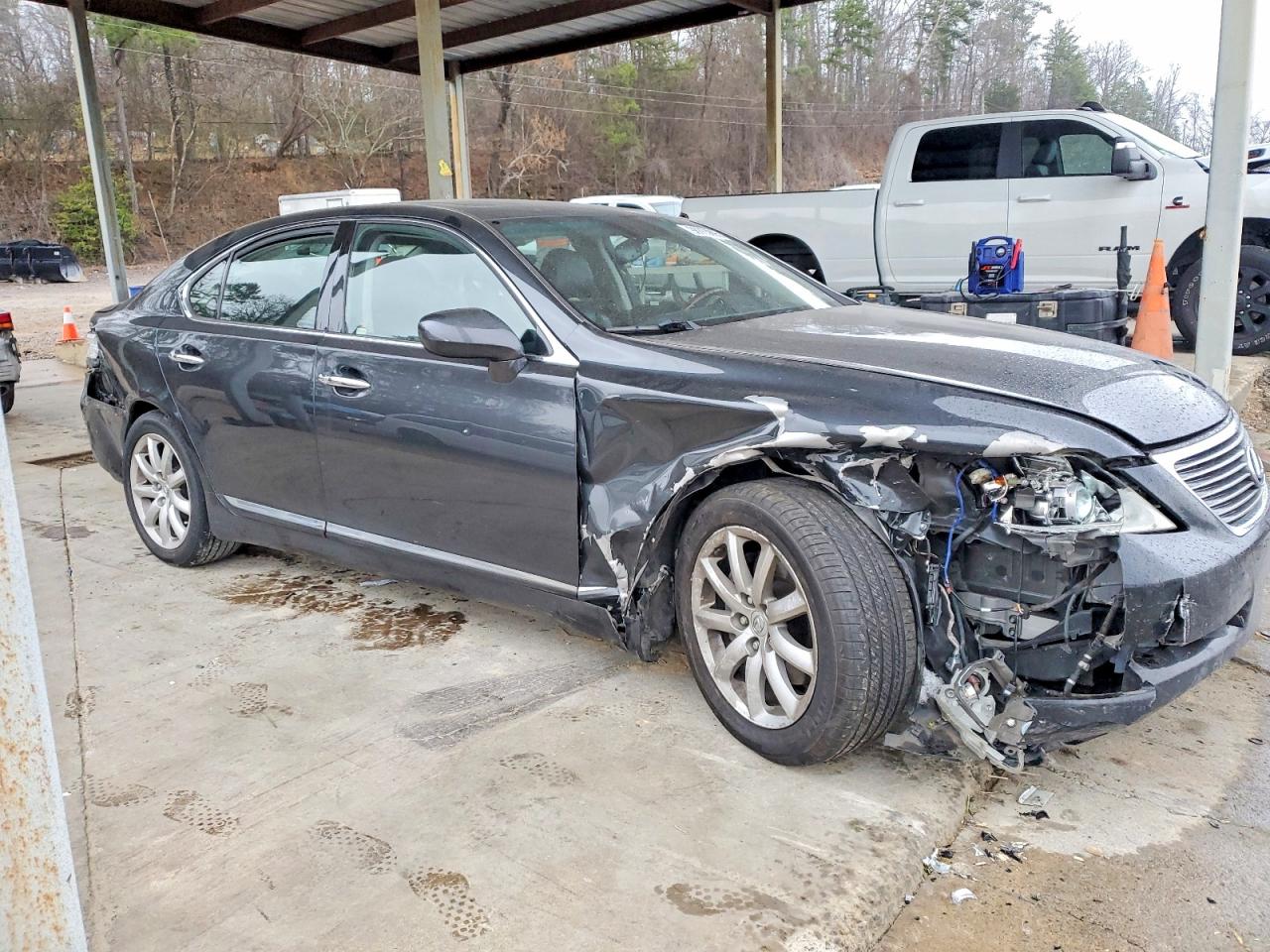 2009 LEXUS LS 460 photo 4