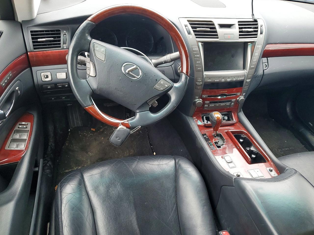 2009 LEXUS LS 460 photo 8
