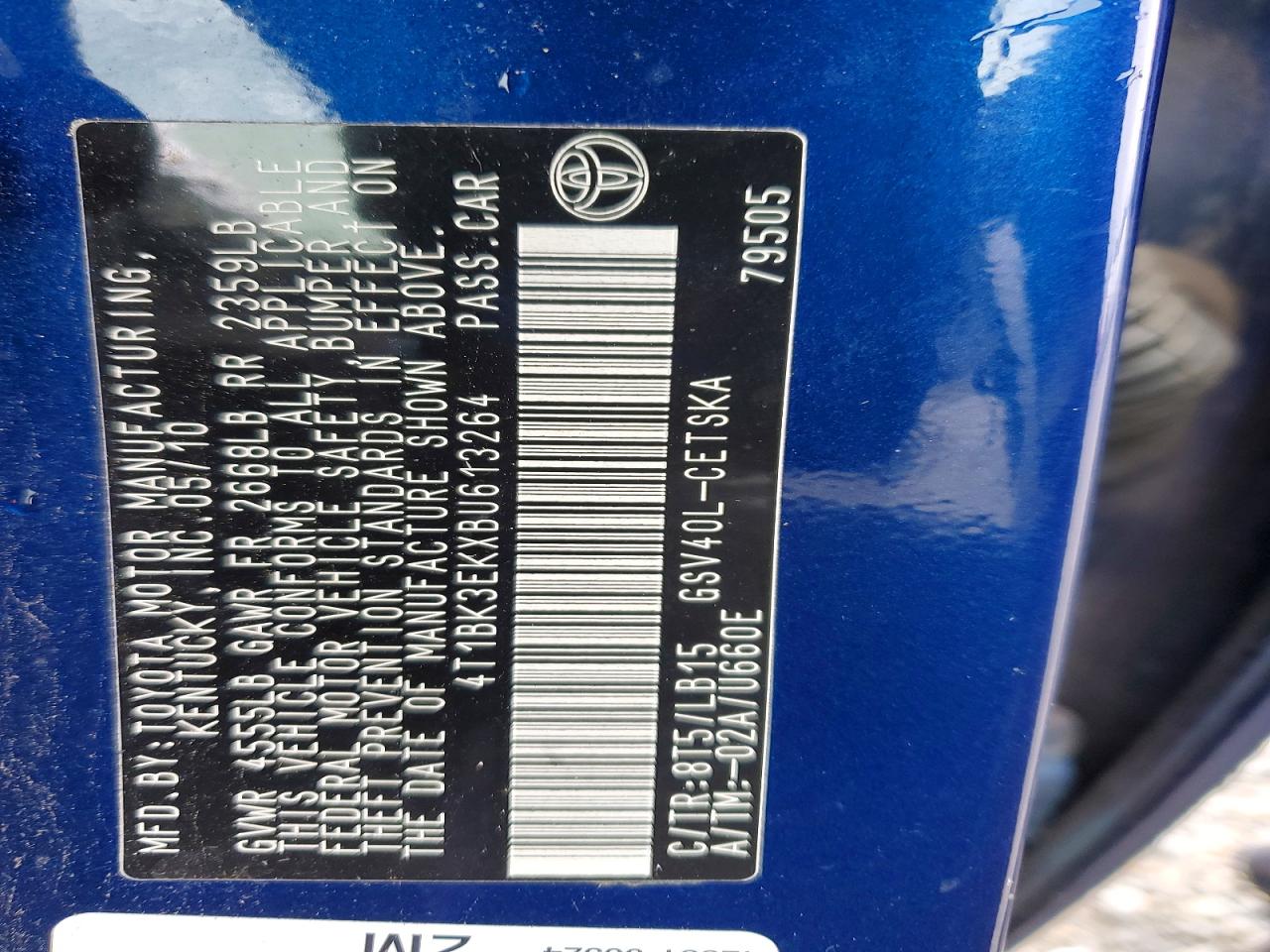 2011 TOYOTA CAMRY SE photo 12