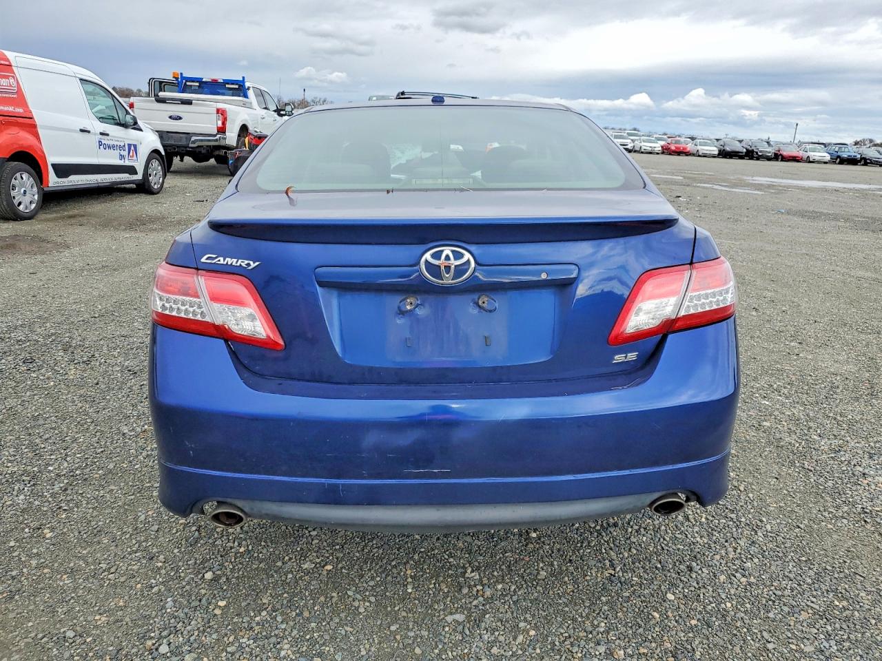 2011 TOYOTA CAMRY SE photo 6