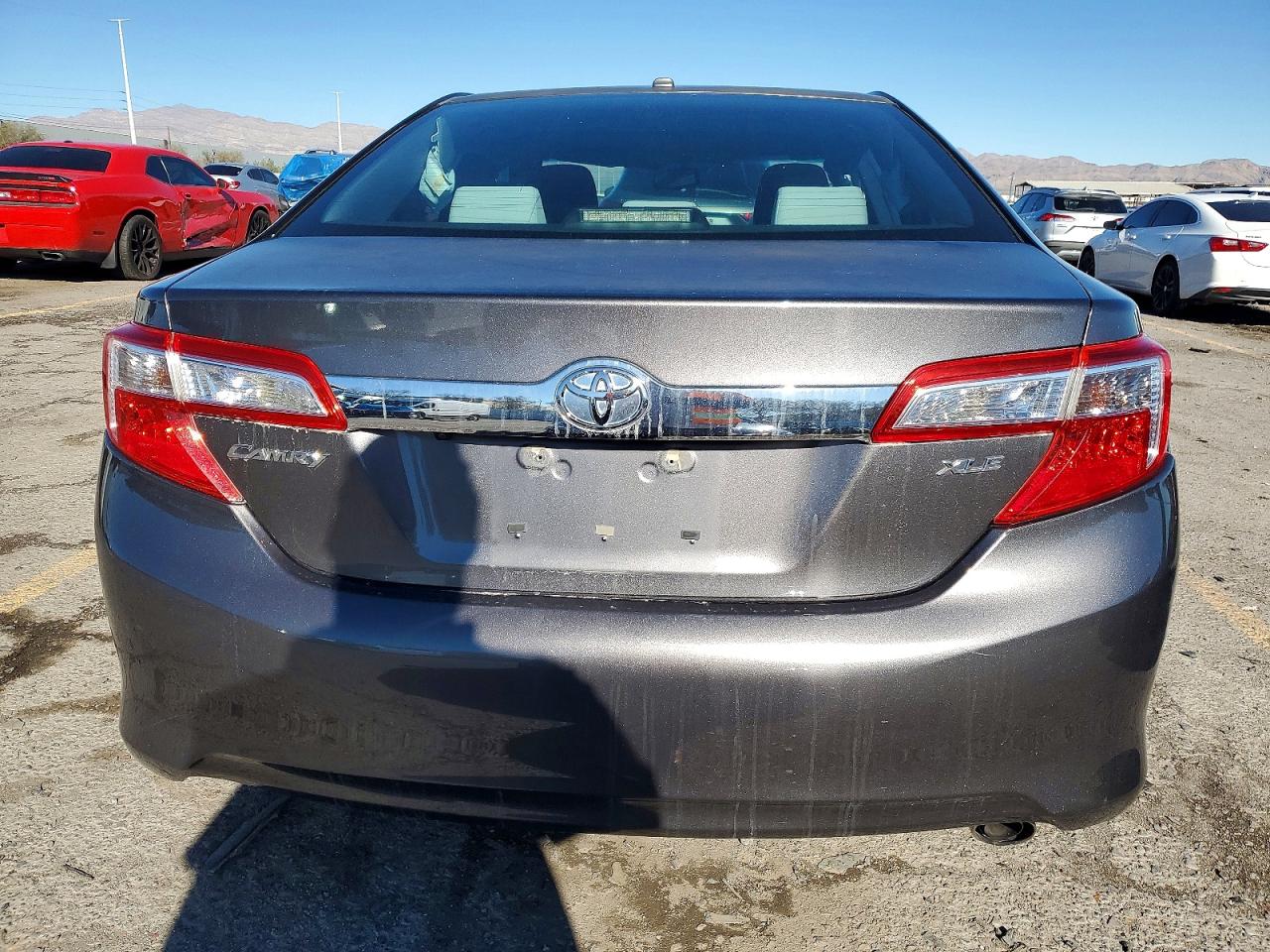 2014 TOYOTA CAMRY L photo 6