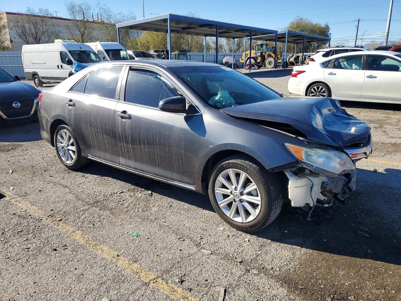 2014 TOYOTA CAMRY L photo 4