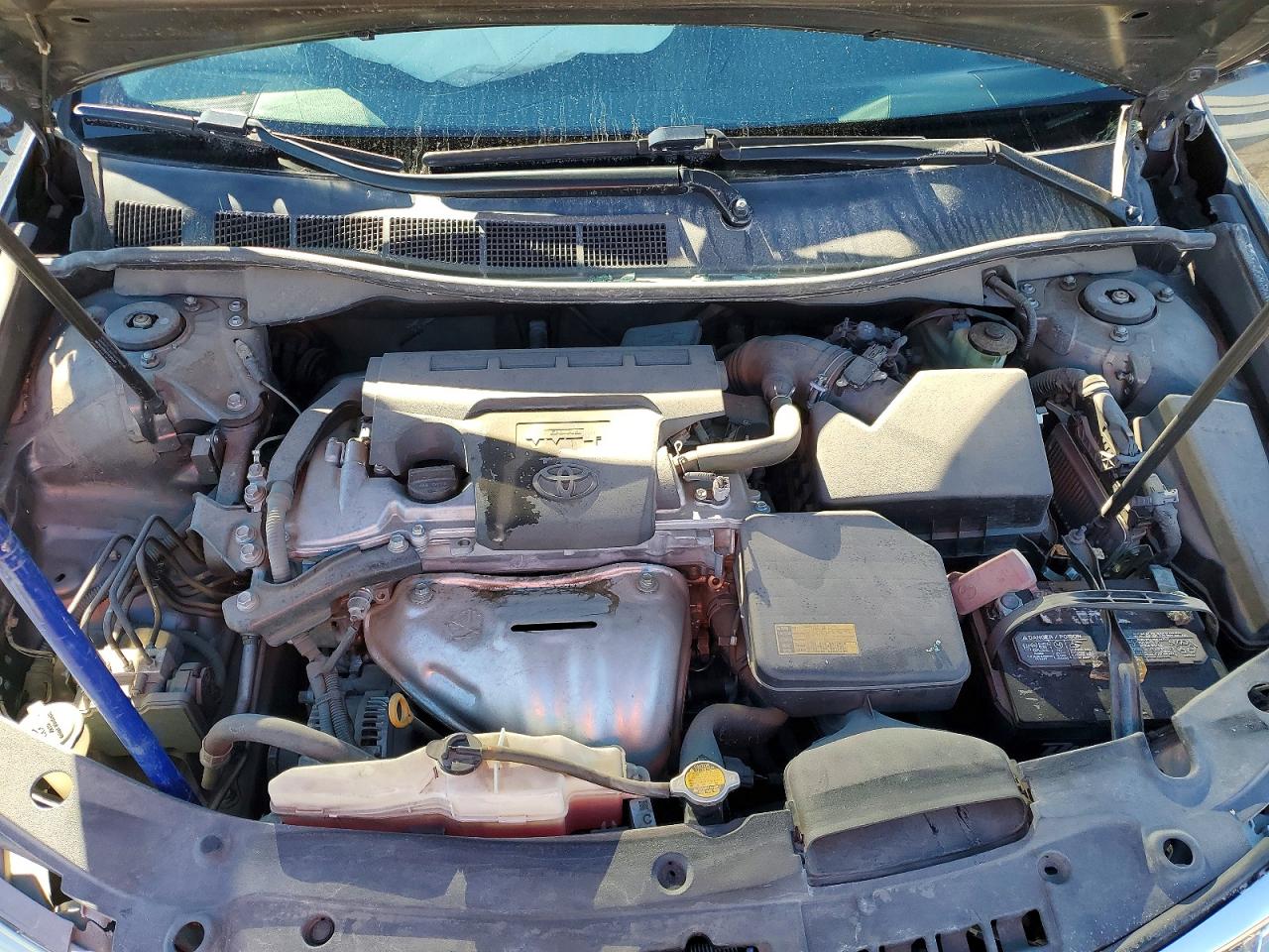 2014 TOYOTA CAMRY L photo 11