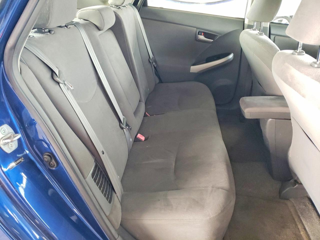 2010 TOYOTA PRIUS photo 10