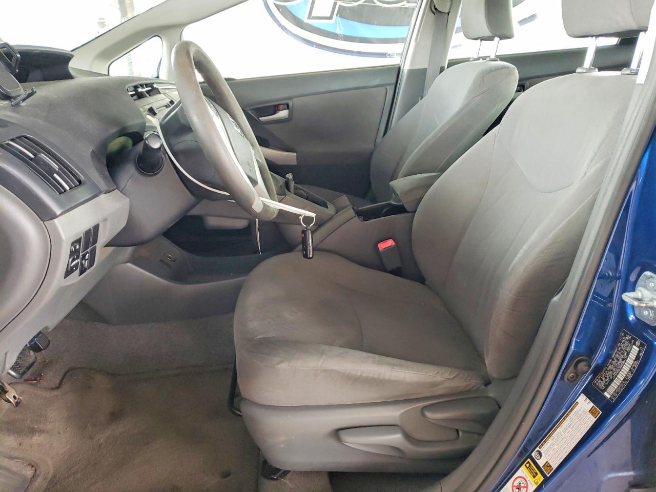 2010 TOYOTA PRIUS photo 7