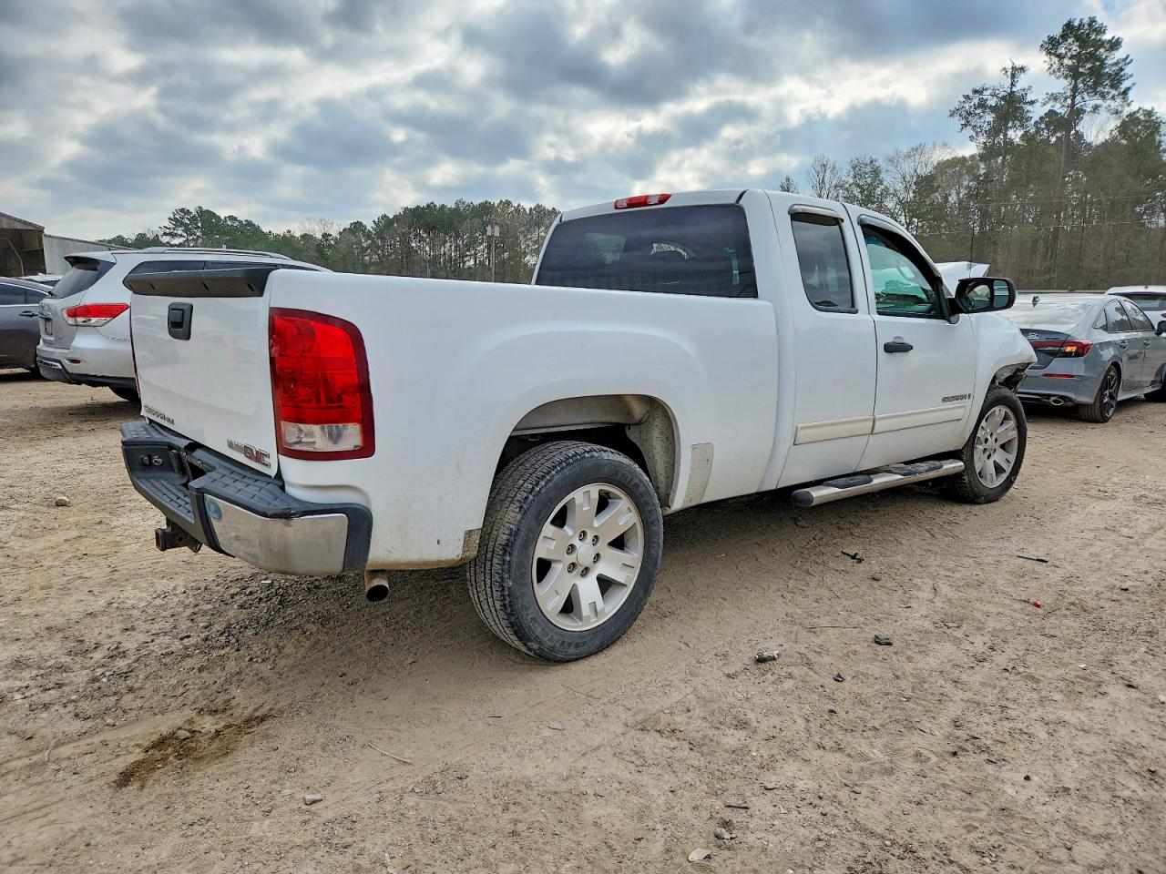 2007 GMC NEW SIERRA photo 3