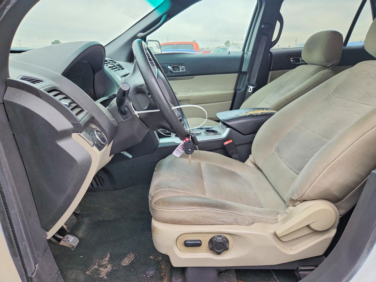 2015 FORD EXPLORER photo 19