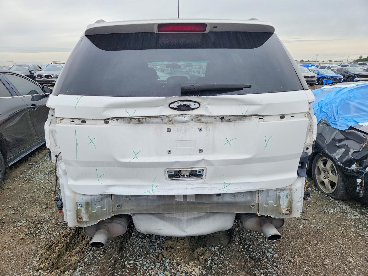 2015 FORD EXPLORER photo 16