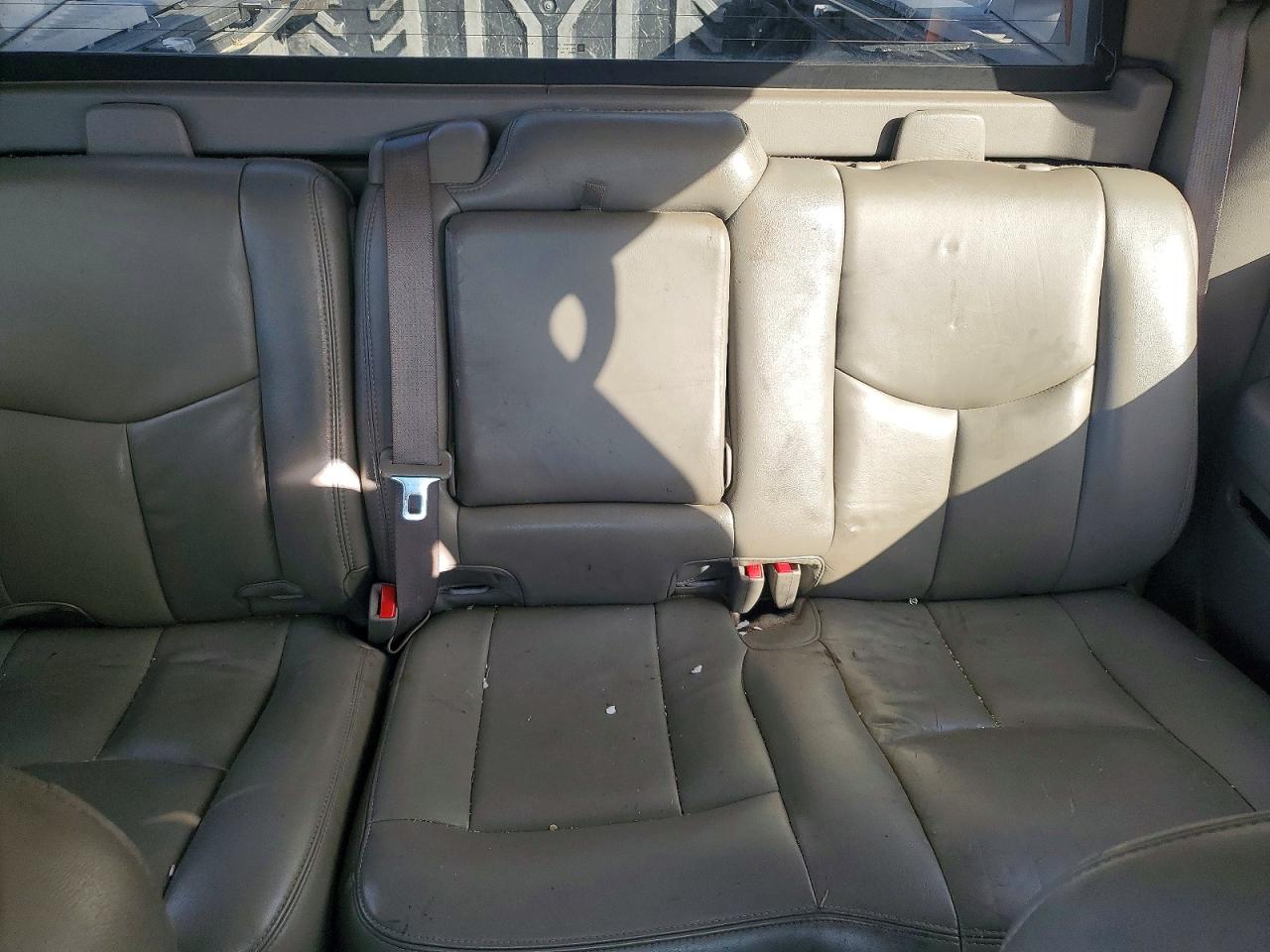 2005 CHEVROLET AVALANCHE K2500 photo 10