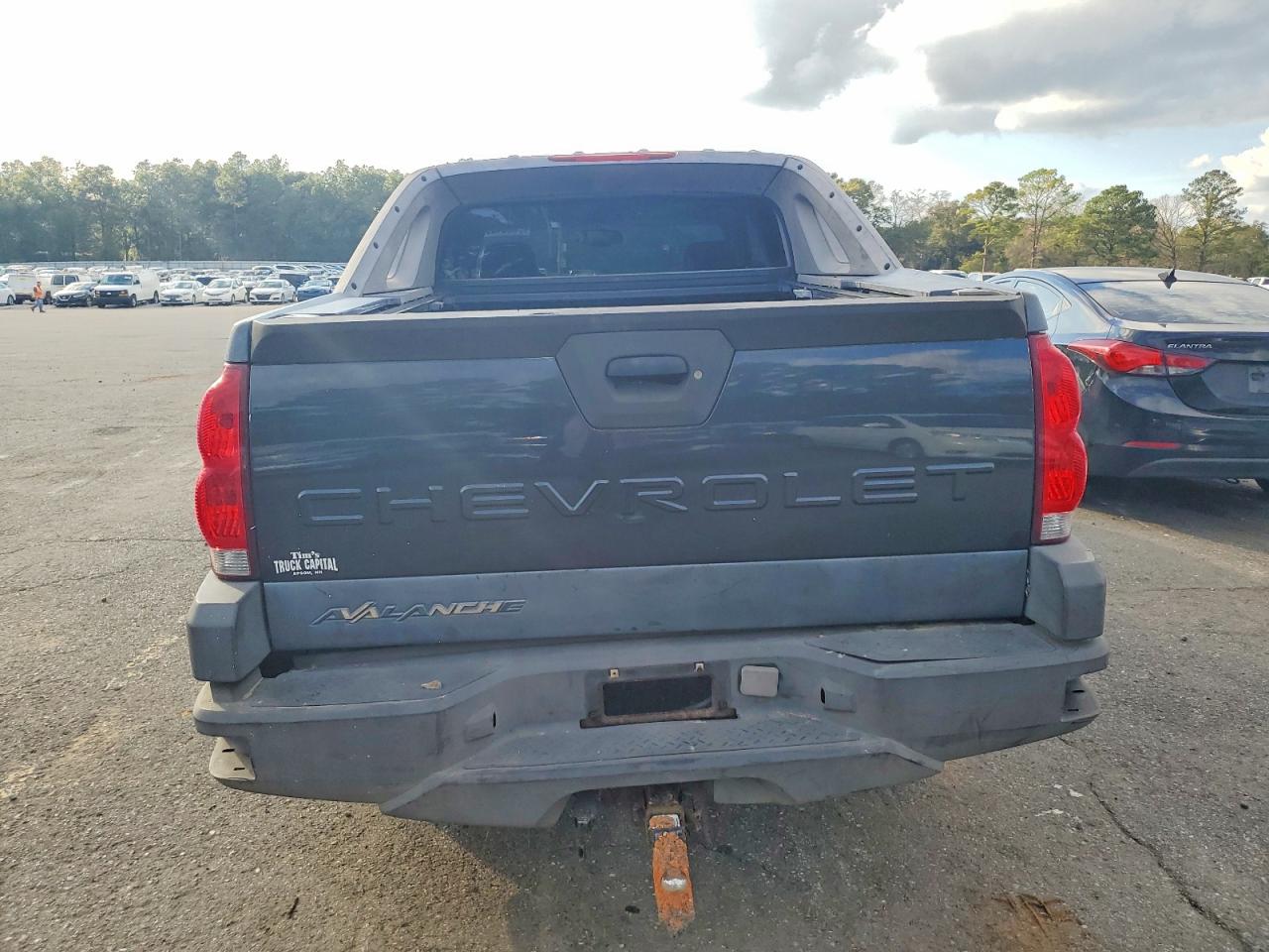 2005 CHEVROLET AVALANCHE K2500 photo 6