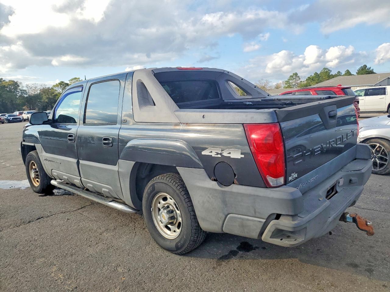 2005 CHEVROLET AVALANCHE K2500 photo 2