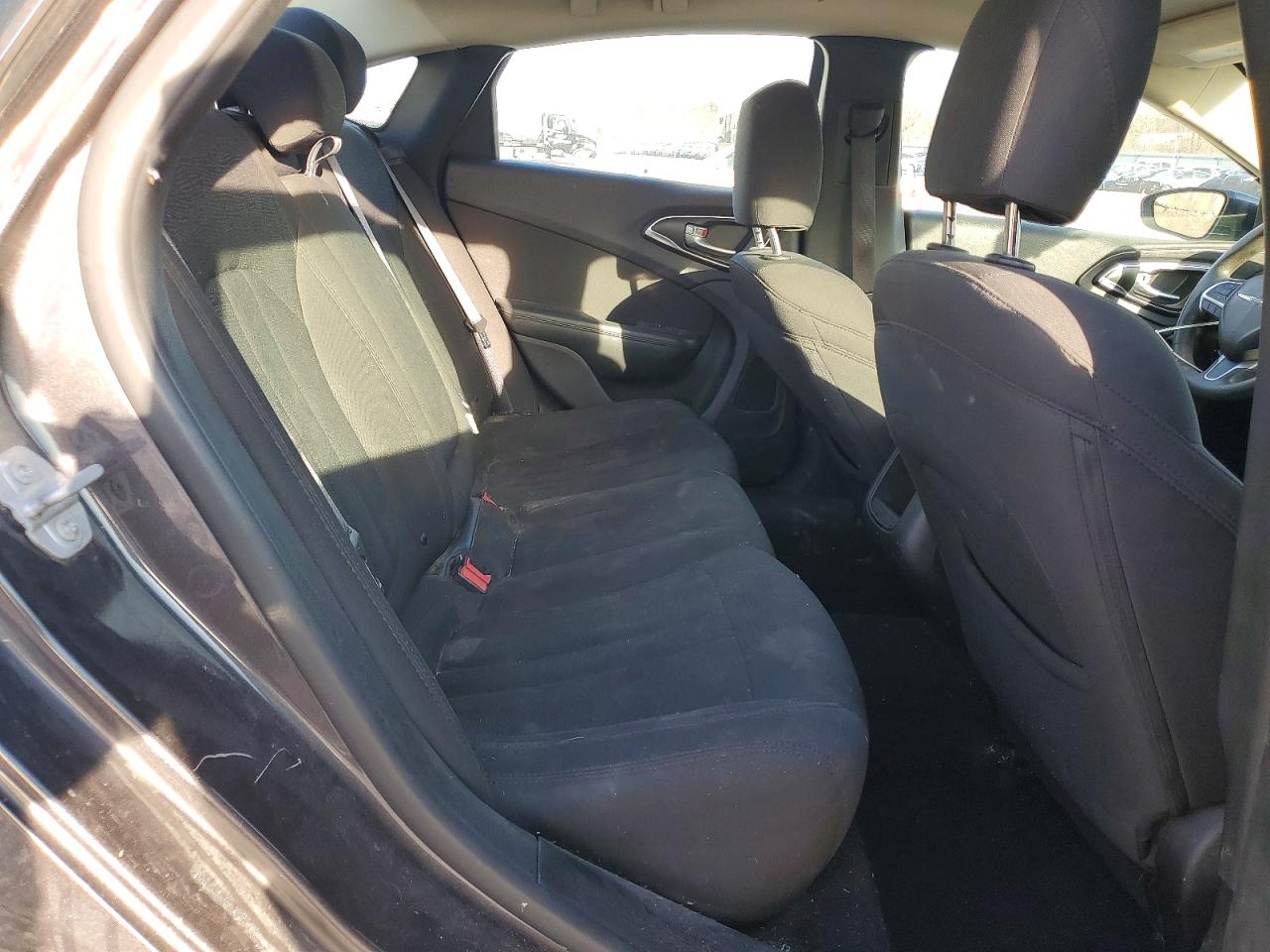 2016 CHRYSLER 200 LIMITED photo 10